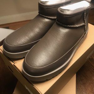 NIB UGG Women's Classic Mini Sugar Boot Size 8